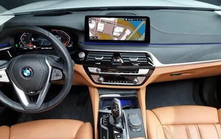 BMW 5 серия, 2022 год, 3 200 000 рублей, 9 фотография