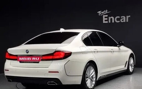 BMW 5 серия, 2022 год, 3 200 000 рублей, 2 фотография