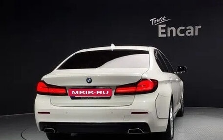 BMW 5 серия, 2022 год, 3 200 000 рублей, 3 фотография