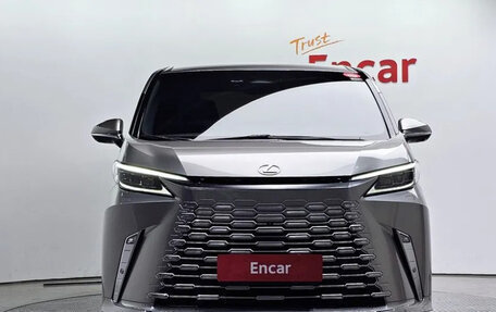 Lexus LM, 2025 год, 14 000 000 рублей, 2 фотография