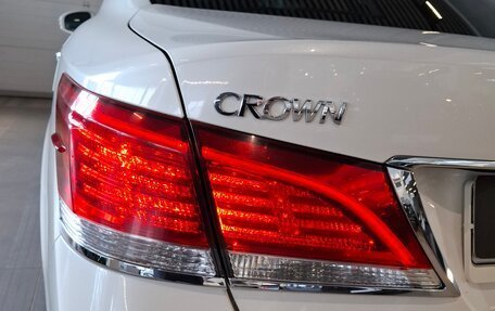 Toyota Crown, 2016 год, 1 999 000 рублей, 14 фотография