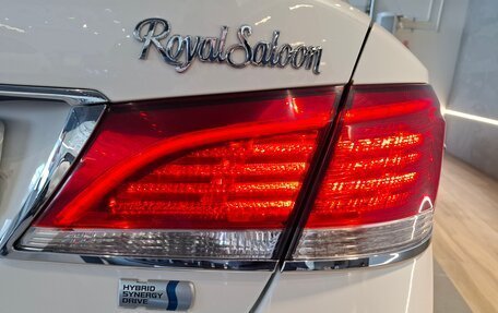 Toyota Crown, 2016 год, 1 999 000 рублей, 15 фотография