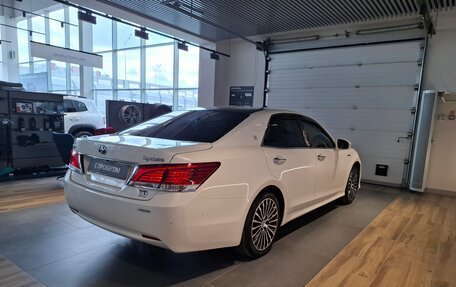 Toyota Crown, 2016 год, 1 999 000 рублей, 17 фотография