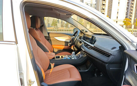 Chery Tiggo 8 Pro, 2022 год, 1 750 000 рублей, 12 фотография