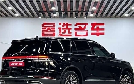 Lincoln Aviator II, 2022 год, 4 444 000 рублей, 3 фотография