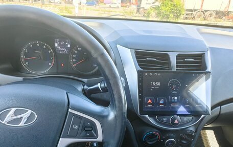 Hyundai Solaris II рестайлинг, 2016 год, 950 000 рублей, 12 фотография