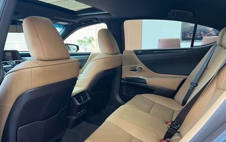 Lexus ES VII, 2021 год, 2 815 000 рублей, 10 фотография