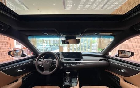 Lexus ES VII, 2021 год, 2 815 000 рублей, 12 фотография