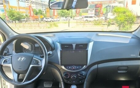 Hyundai Solaris II рестайлинг, 2016 год, 950 000 рублей, 16 фотография