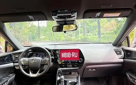 Lexus NX, 2022 год, 2 975 000 рублей, 9 фотография