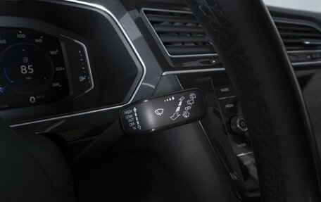 Volkswagen Tiguan II, 2019 год, 2 780 000 рублей, 17 фотография
