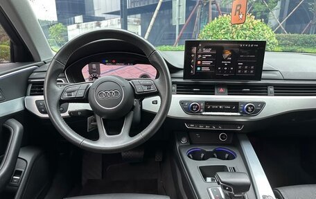 Audi A4, 2022 год, 1 985 000 рублей, 11 фотография