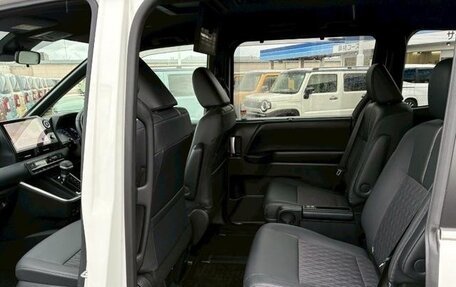 Toyota Noah III, 2021 год, 2 450 000 рублей, 23 фотография