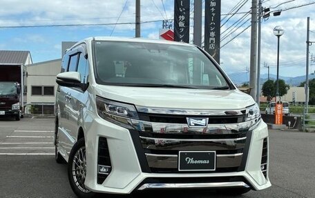 Toyota Noah, 2022 год, 2 200 000 рублей, 12 фотография