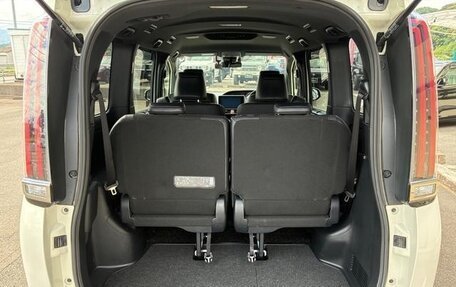 Toyota Noah, 2022 год, 2 200 000 рублей, 22 фотография