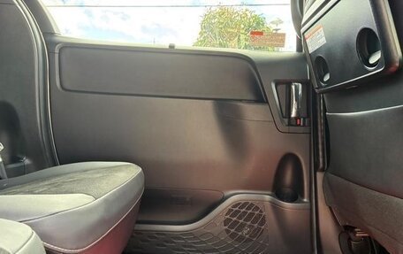 Toyota Noah, 2022 год, 2 200 000 рублей, 26 фотография