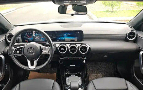 Mercedes-Benz A-Класс, 2021 год, 1 570 000 рублей, 10 фотография