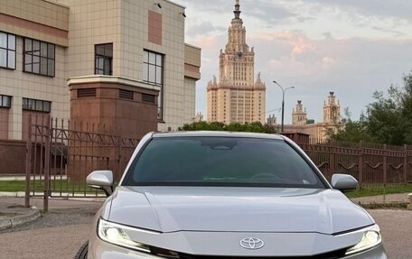 Toyota Camry, 2024 год, 3 800 000 рублей, 2 фотография