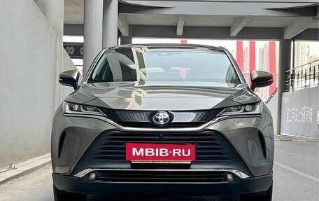 Toyota Harrier, 2022 год, 3 613 000 рублей, 2 фотография