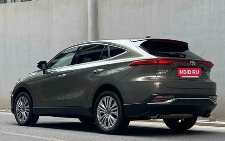 Toyota Harrier, 2022 год, 3 613 000 рублей, 6 фотография