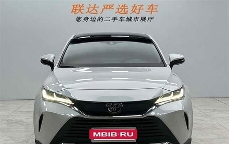 Toyota Harrier, 2022 год, 2 750 000 рублей, 5 фотография