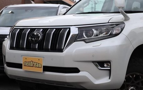 Toyota Land Cruiser Prado 150 рестайлинг 2, 2022 год, 3 300 000 рублей, 3 фотография