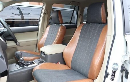 Toyota Land Cruiser Prado 150 рестайлинг 2, 2022 год, 3 300 000 рублей, 19 фотография