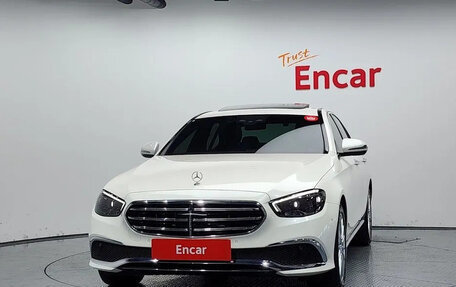 Mercedes-Benz E-Класс, 2020 год, 3 530 000 рублей, 3 фотография