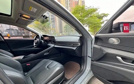 Hyundai Elantra, 2022 год, 1 150 000 рублей, 10 фотография