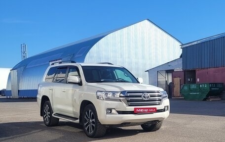 Toyota Land Cruiser 200, 2018 год, 5 725 000 рублей, 1 фотография