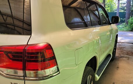 Toyota Land Cruiser 200, 2018 год, 5 725 000 рублей, 6 фотография