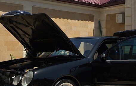 Mercedes-Benz E-Класс AMG, 1998 год, 1 500 000 рублей, 3 фотография