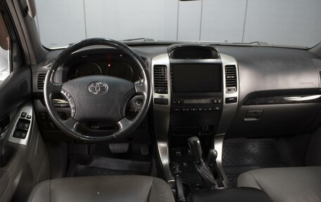 Toyota Land Cruiser Prado 120 рестайлинг, 2008 год, 2 200 000 рублей, 5 фотография