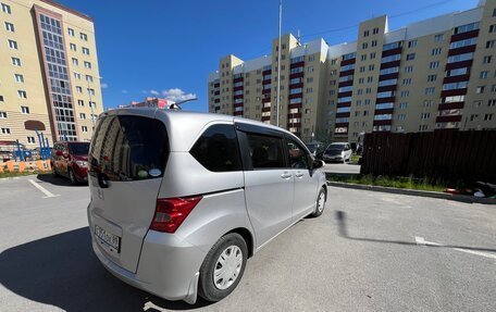 Honda Freed I, 2010 год, 1 150 000 рублей, 3 фотография