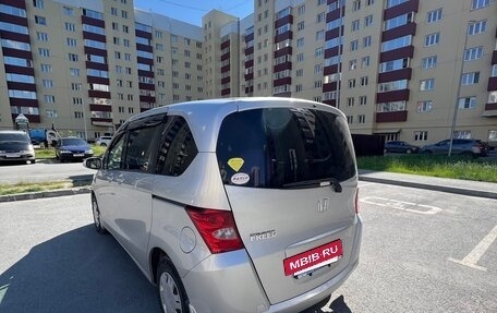 Honda Freed I, 2010 год, 1 150 000 рублей, 4 фотография