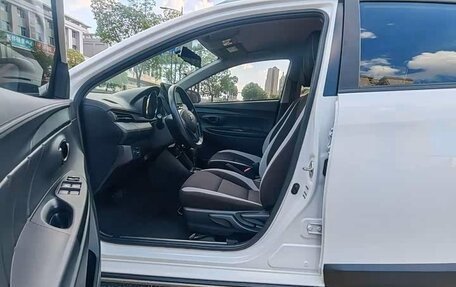 Toyota Yaris XP150 рестайлинг, 2022 год, 1 050 333 рублей, 8 фотография