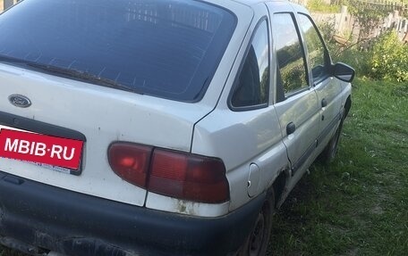 Ford Escort V, 1998 год, 30 000 рублей, 1 фотография