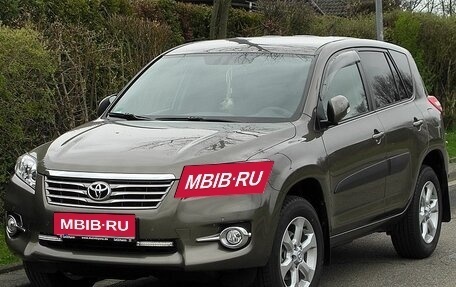 Toyota RAV4, 2011 год, 1 033 000 рублей, 1 фотография