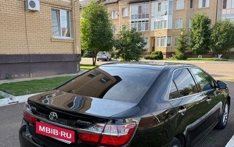 Toyota Camry, 2016 год, 1 990 000 рублей, 3 фотография