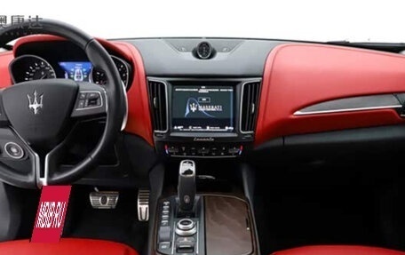 Maserati Levante I, 2022 год, 5 400 000 рублей, 5 фотография