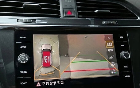 Volkswagen Tiguan II, 2020 год, 2 430 000 рублей, 14 фотография