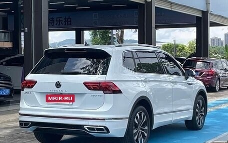 Volkswagen Tiguan II, 2022 год, 2 350 333 рублей, 3 фотография