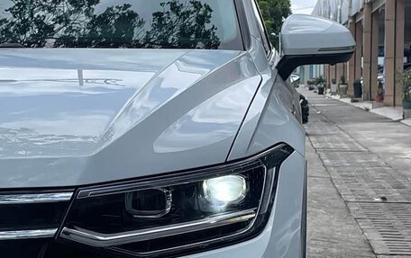 Volkswagen Tiguan II, 2022 год, 2 350 333 рублей, 6 фотография
