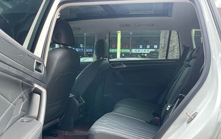 Volkswagen Tiguan II, 2022 год, 2 350 333 рублей, 11 фотография