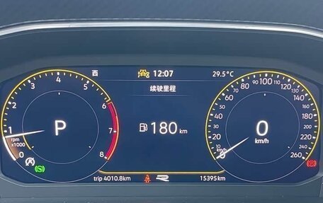 Volkswagen Tiguan II, 2022 год, 2 350 333 рублей, 19 фотография