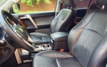 Toyota Land Cruiser Prado 150 рестайлинг 2, 2009 год, 3 250 000 рублей, 10 фотография