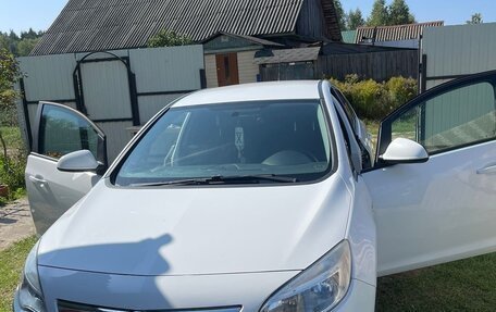 Opel Astra J, 2012 год, 610 000 рублей, 2 фотография