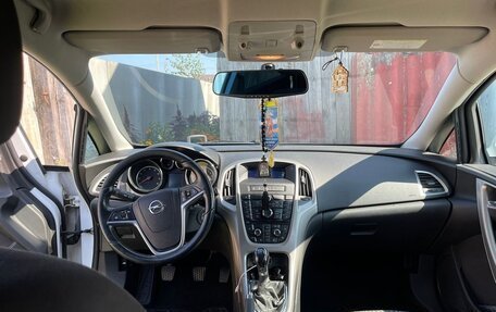 Opel Astra J, 2012 год, 610 000 рублей, 6 фотография