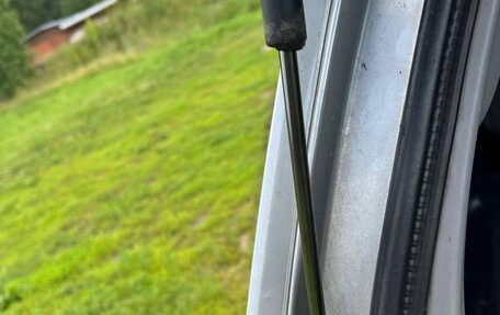 Nissan Wingroad III, 2002 год, 350 000 рублей, 16 фотография