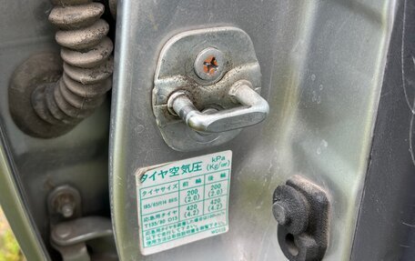 Nissan Wingroad III, 2002 год, 350 000 рублей, 21 фотография